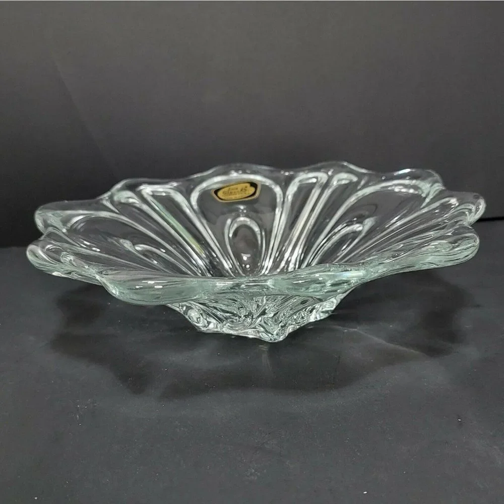 Lux Glass Austria Clear Scalloped Crystal Fruit‎ Bowl Hand Fashioned Art Glass